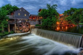 Big Bear Retreat Pigeon Forge